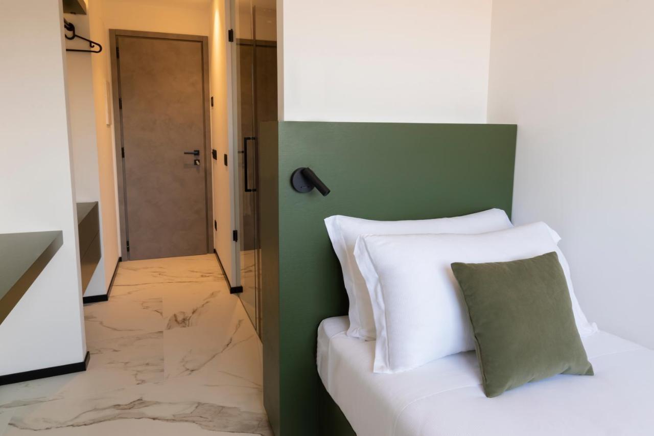 The City Hotel Ancona Bagian luar foto