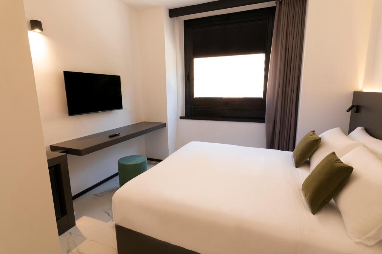The City Hotel Ancona Bagian luar foto