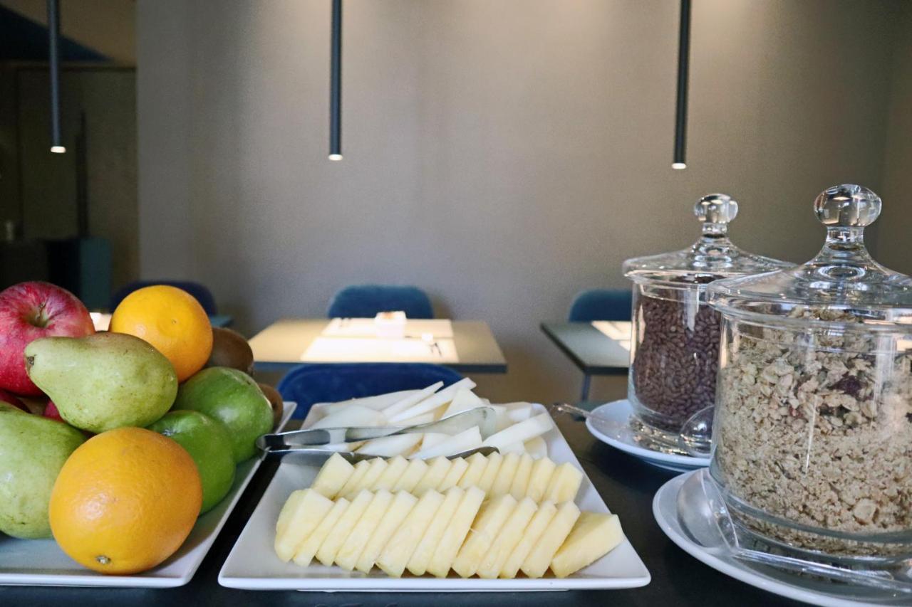 The City Hotel Ancona Bagian luar foto
