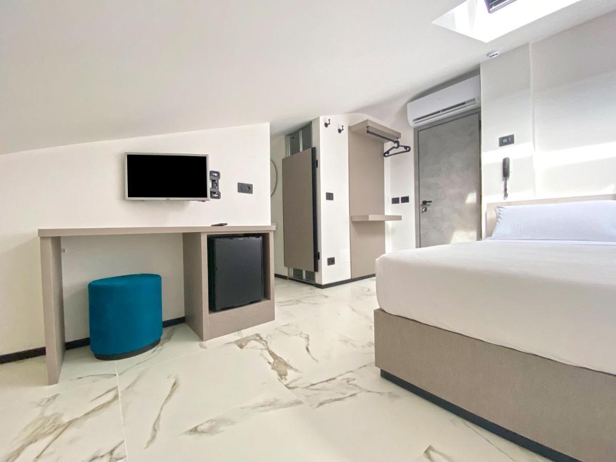 The City Hotel Ancona Bagian luar foto