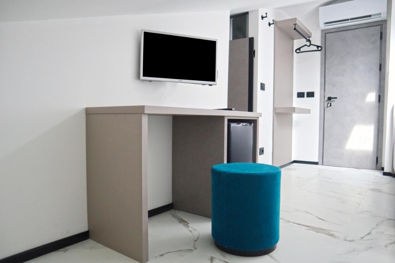 The City Hotel Ancona Bagian luar foto